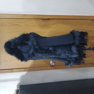 Northen Angel Faux Fur Trimmed Hooded Sleeveless Fringed Top